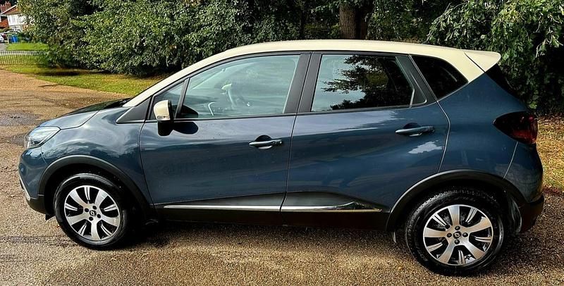 Used Renault Captur Play 2018 Blue SUV