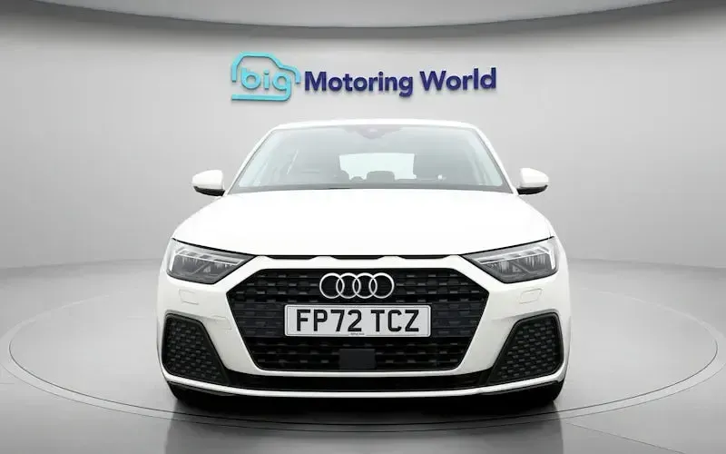 Used Audi A1 Sportback 95 HP (69 kW) 2022 White Hatchback
