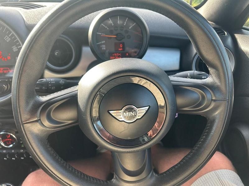 Usado Mini Cooper Coupé 2015 Blanco Coupe