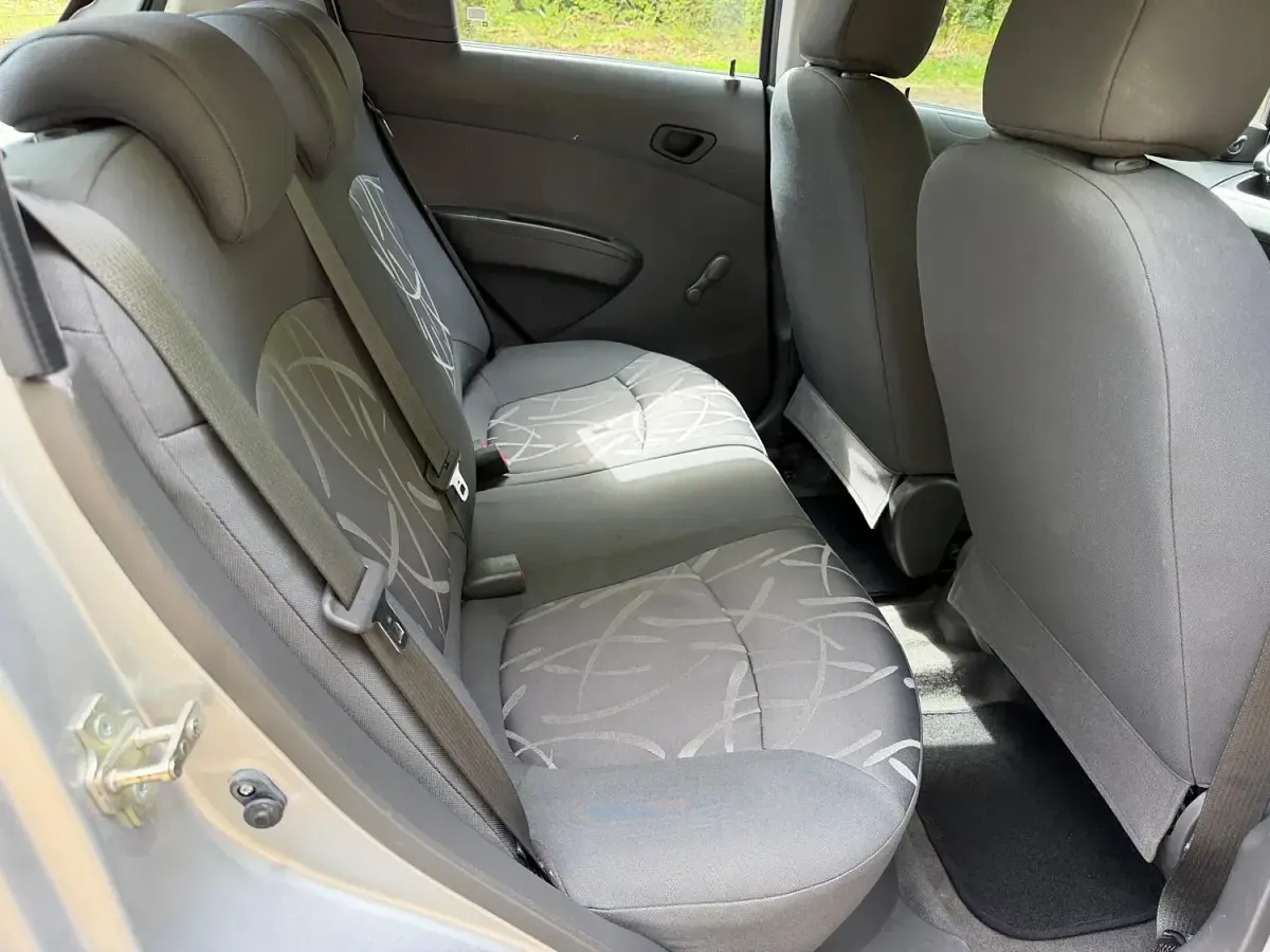 Used Chevrolet Spark LS 2014 Silver Hatchback