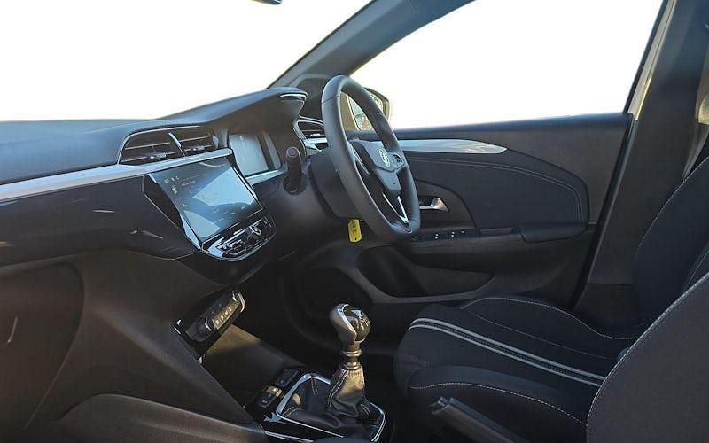 Second-hand Vauxhall Corsa S 101 CP (74 kW) 2025 Alb Hatchback
