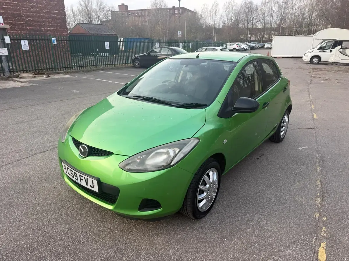 Used Mazda 2 2009 Green Hatchback