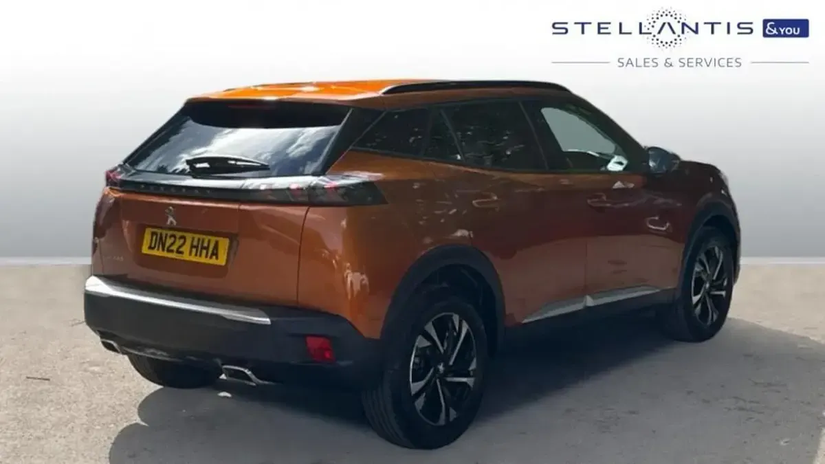 Used Peugeot 2008 Allure Premium 129 HP (94 kW) 2022 Orange SUV
