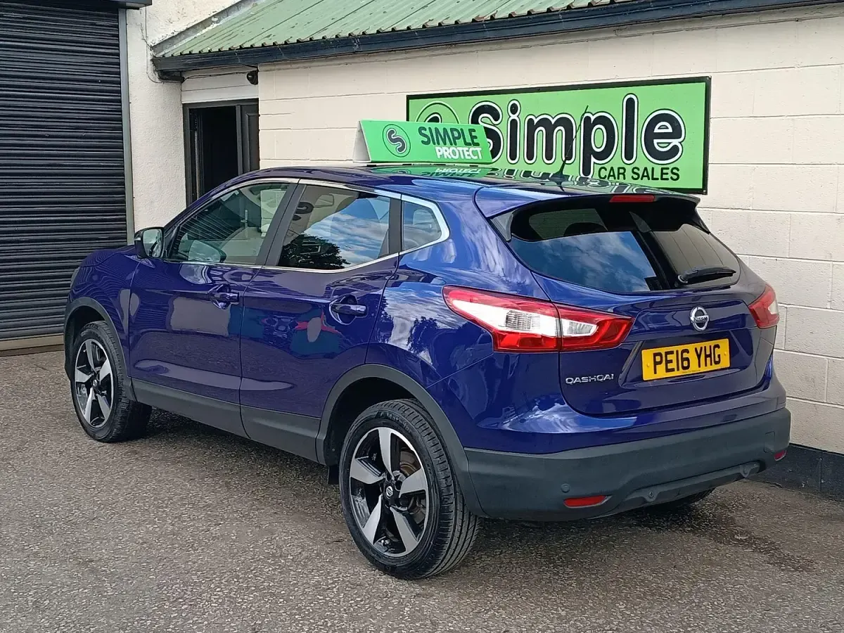 Used Nissan Qashqai N-Connecta 115 HP (84 kW) 2016 Blue SUV