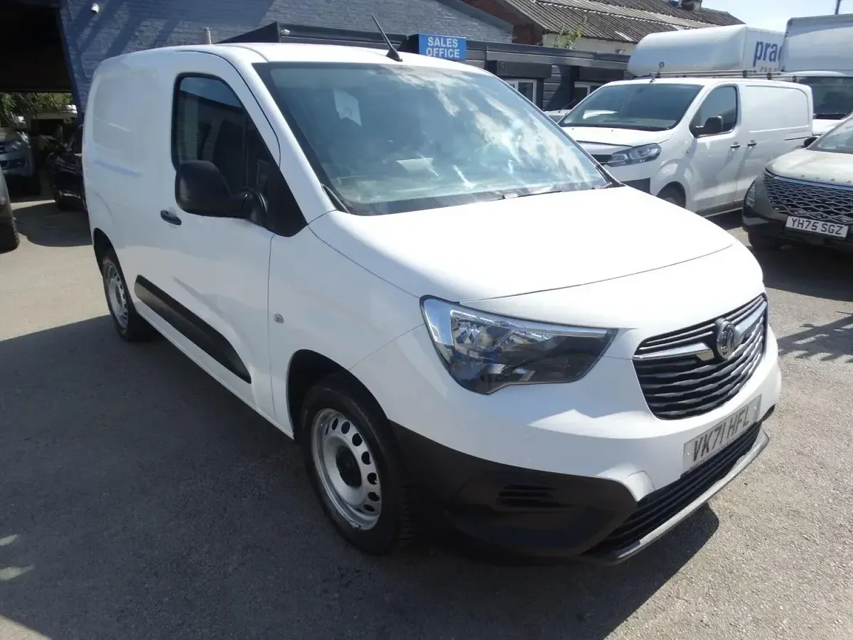 Used Vauxhall Combo Edition 2021 White MPV