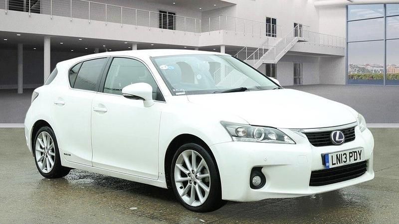 White Used 2013 Lexus CT200h Luxury Line Hatchback | £8,990 (Fair price) - Image 1/4