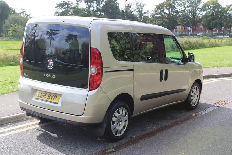 Used Fiat Doblò Comfort 2015 Beige MPV