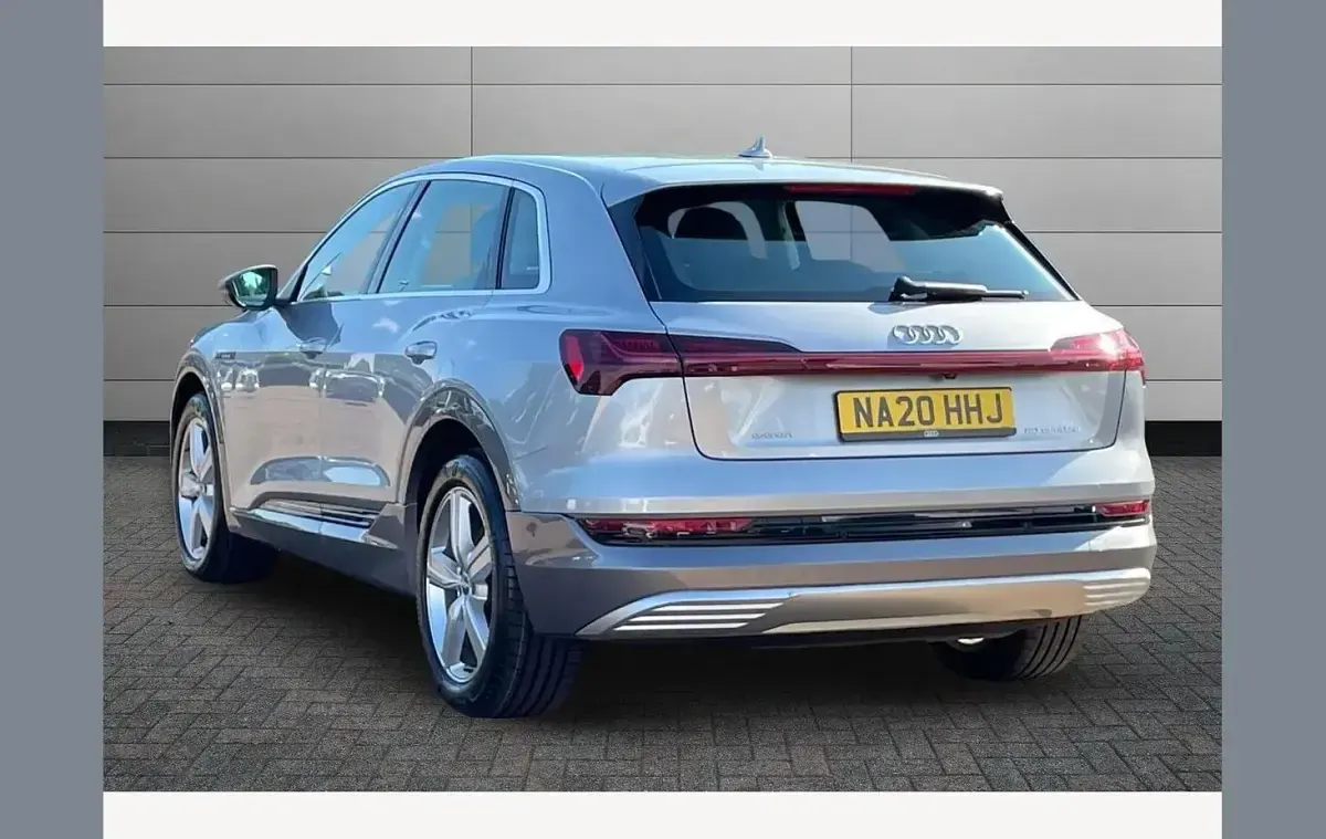 Used Audi e-tron Design 230 kW (313 HP) 2020 Floret silver SUV