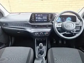 Used Hyundai i20 SE 100 HP (73 kW) 2023 Red Hatchback