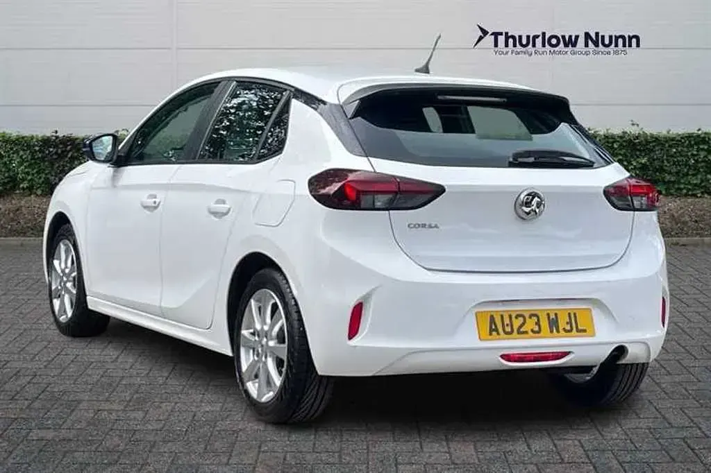 Used Vauxhall Corsa Design Edition 75 HP (55 kW) 2023 Arctic white Hatchback