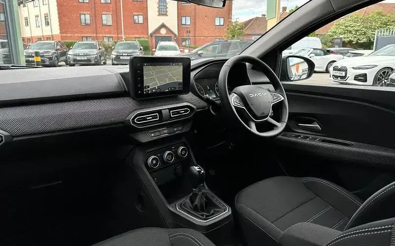 New Dacia Sandero Journey 91 HP (66 kW) 2025 Hatchback