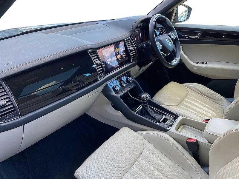 Used Skoda Kodiaq LAURIN & KLEMENT 190 HP (139 kW) 2022 Grey SUV