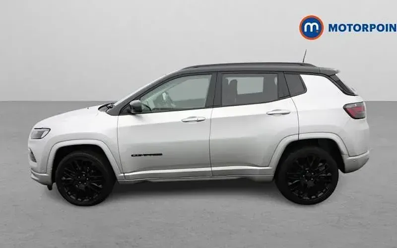 Used Jeep Compass 131 HP (96 kW) 2023 Silver/black SUV