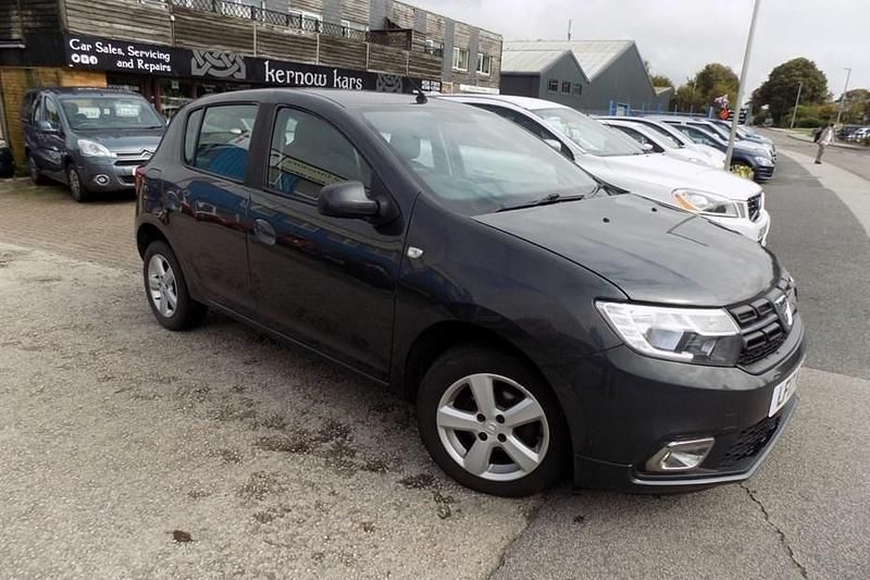 Grey Used 2017 Dacia Sandero Lauréate Hatchback | £3,999 (Fair price) - Image 1/1