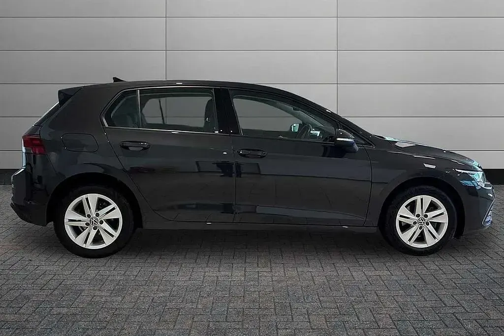 Used VW Golf VIII 130 HP (95 kW) 2022