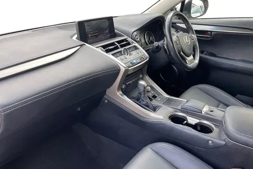 Used Lexus NX300h 194 HP (142 kW) 2019 Sonic white SUV