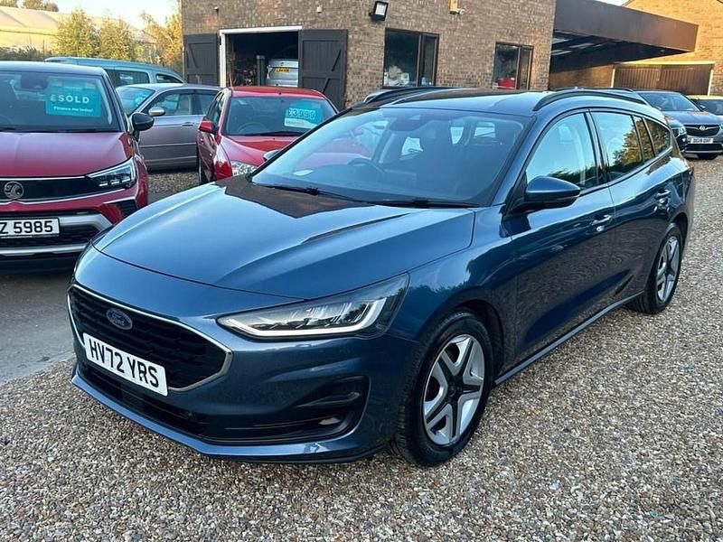 Used Ford Focus Zetec 120 HP (88 kW) 2022 Blue Estate