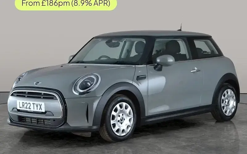 Used Mini ONE Classic 102 HP (75 kW) 2022 Hatchback