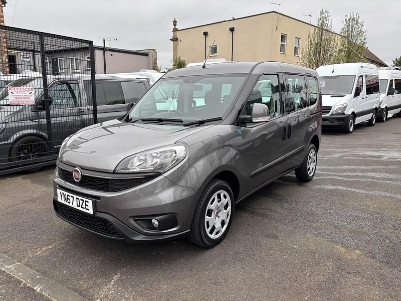 Used Fiat Doblò Easy 2017 Grey MPV