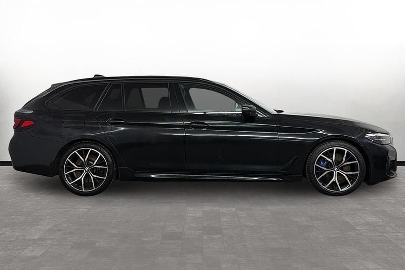 Used BMW 530 M Sport 282 HP (207 kW) 2022 Black Estate