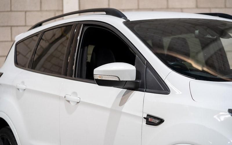 Used Ford Kuga ST-Line 150 HP (110 kW) 2018 White SUV