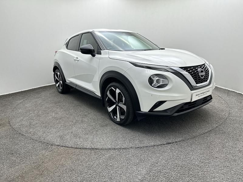 Used Nissan Juke Tekna 2023 White SUV