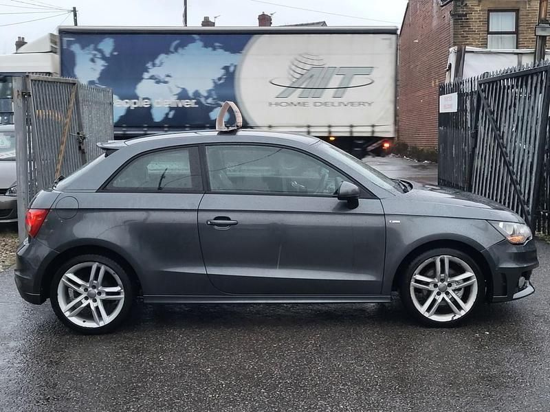 Begagnad Audi A1 S-Line 2014 Grå Halvkombi