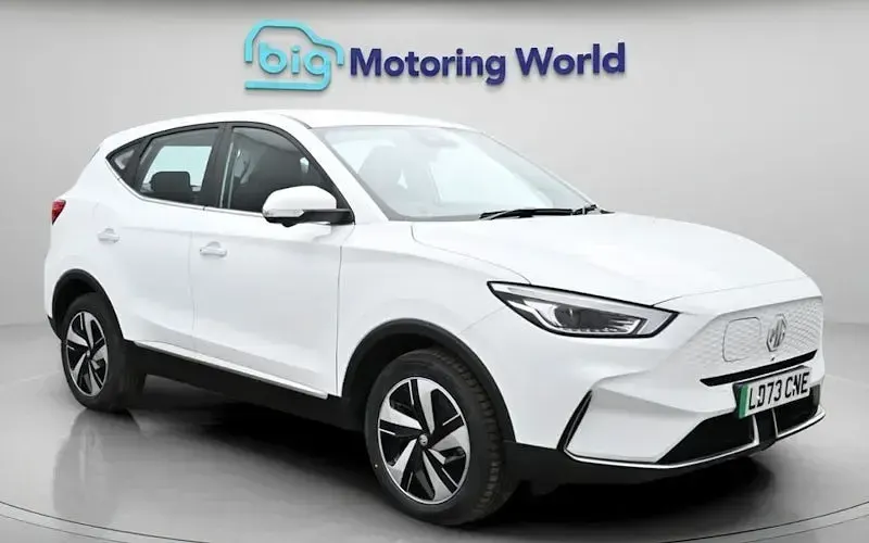Usado MG ZS SE 114 kW (156 HP) 2023 SUV