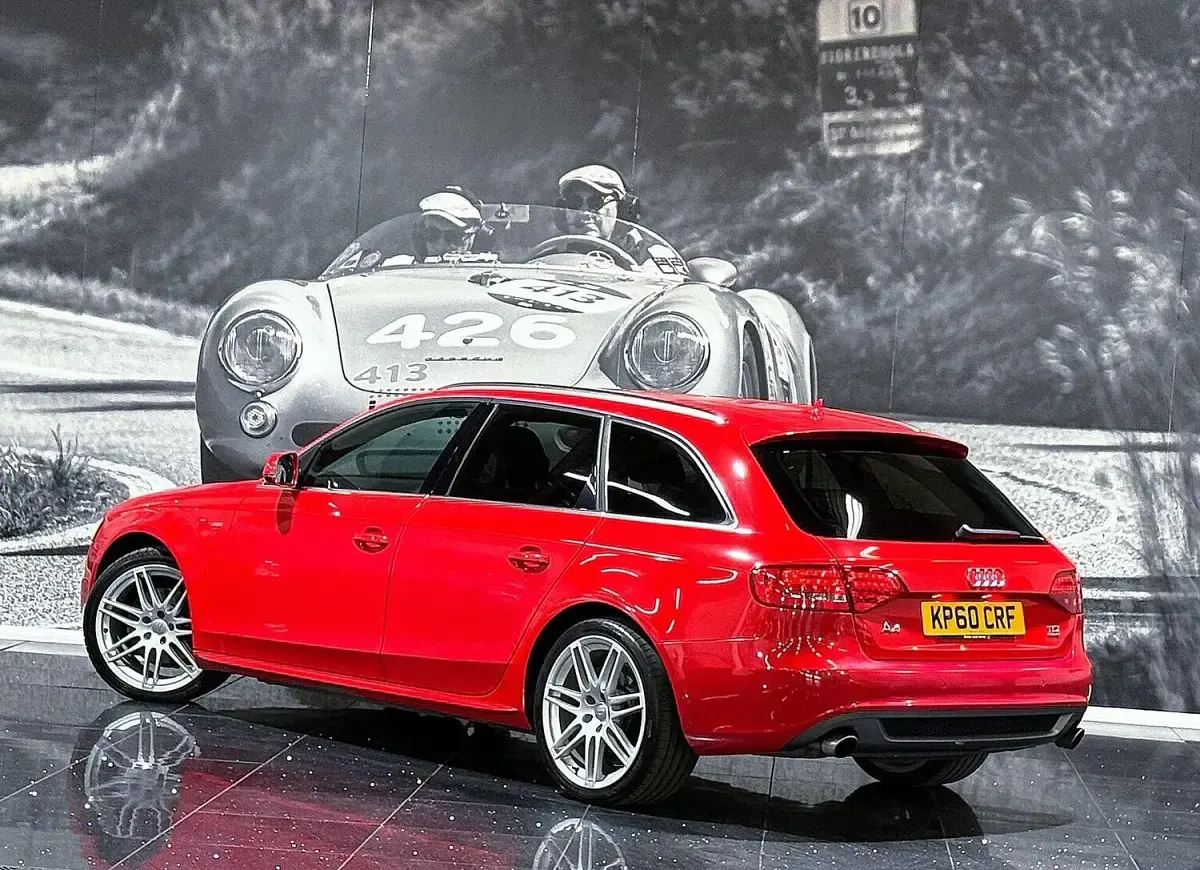 Used Audi A4 S-Line 240 HP (176 kW) 2010 Red Estate