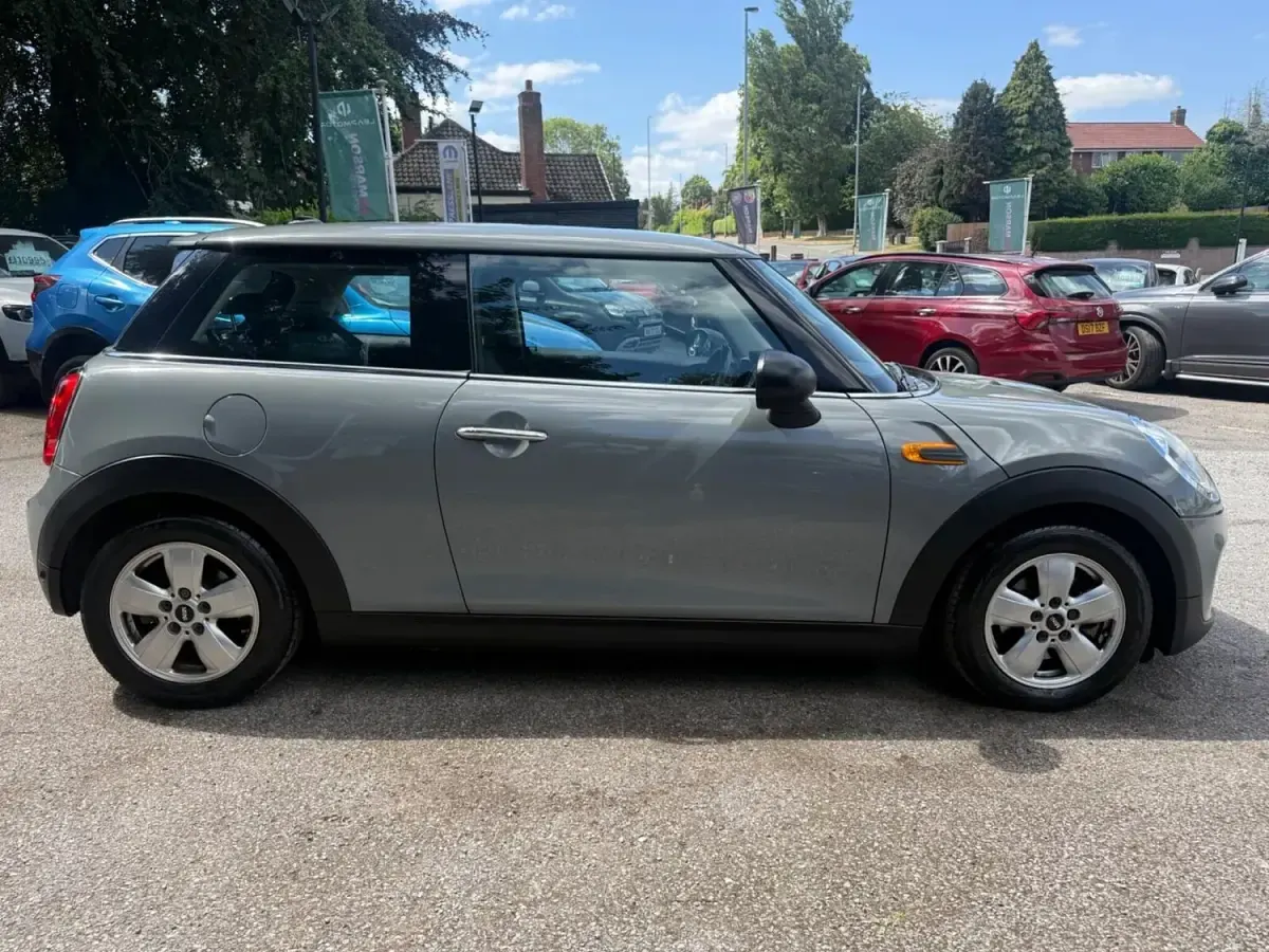 Used Mini ONE Hatch 102 HP (75 kW) 2015 Grey Hatchback