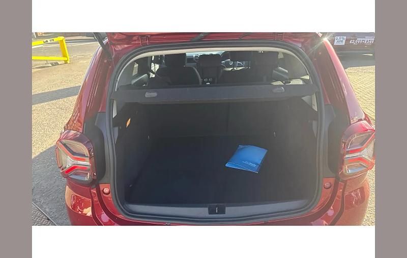 Used Dacia Duster Prestige 99 HP (72 kW) 2022 Red SUV