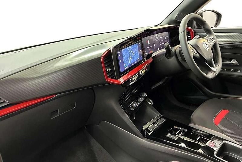 Second-hand Vauxhall Mokka 130 CP (95 kW) 2024 Gri SUV