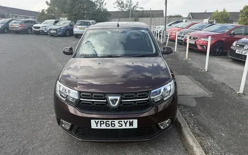 Used Dacia Sandero Lauréate 90 HP (66 kW) 2017 Brown Hatchback