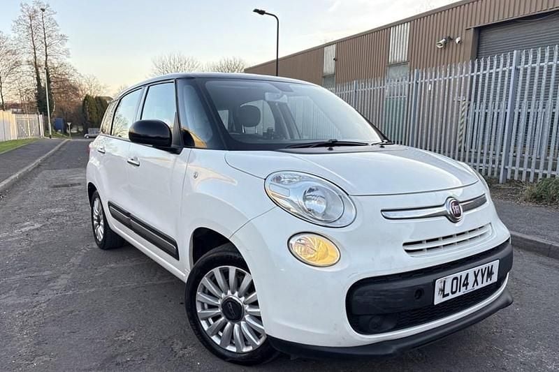 Used Fiat 500L Pop Star 85 HP (62 kW) 2014 White MPV