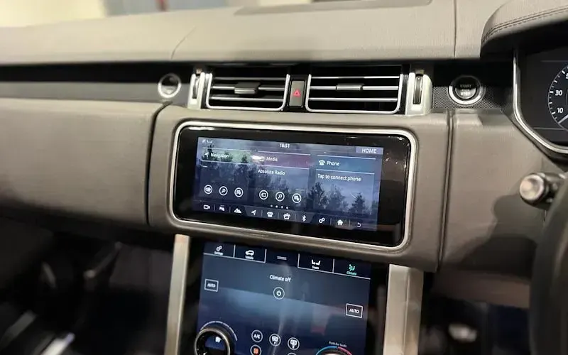 Used Land Rover Range Rover Vogue 275 HP (202 kW) 2019 Grey SUV