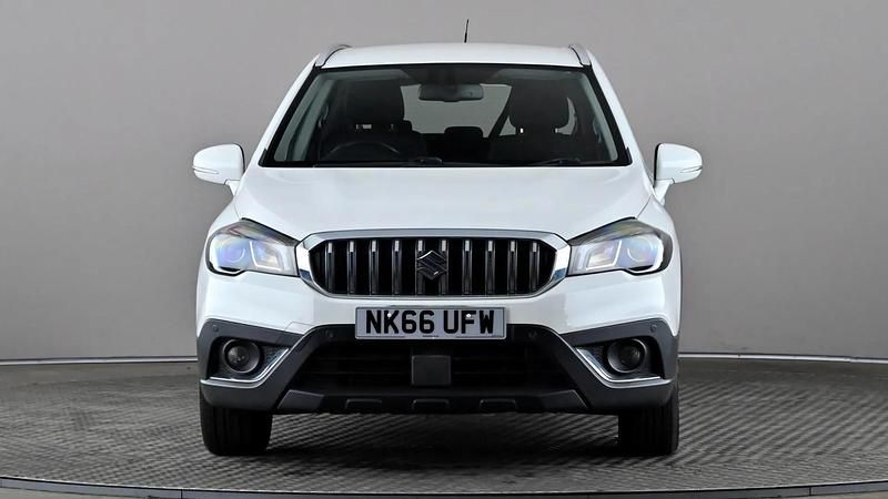 Used Suzuki SX4 SZ-T 111 HP (81 kW) 2016 White Hatchback