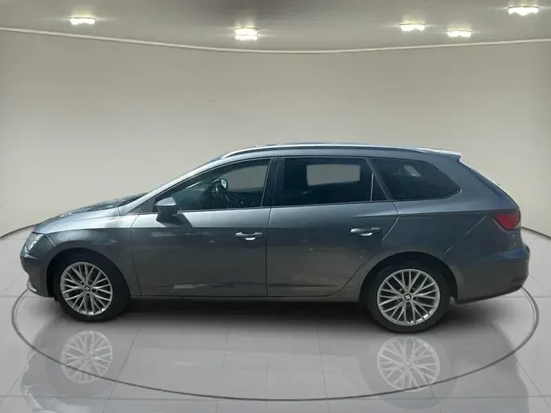 Used Seat Leon SE Dynamic 115 HP (84 kW) 2017 Grey Estate