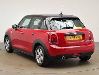 Used Mini Cooper Classic 136 HP (100 kW) 2019 Red Hatchback