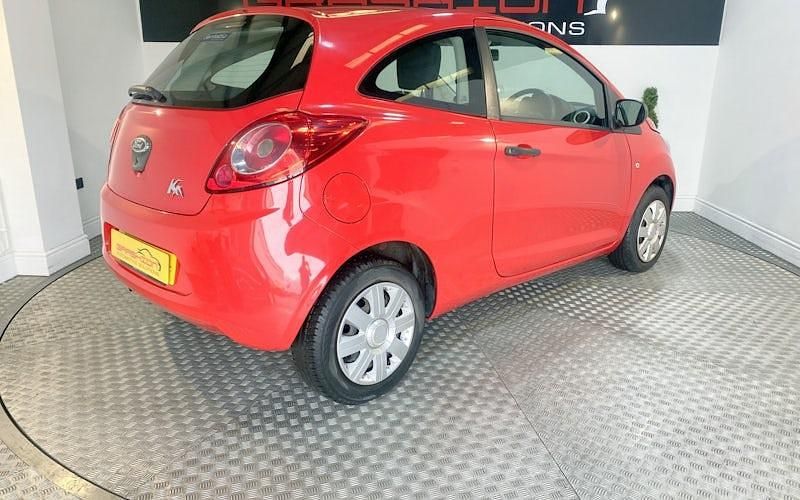 Used Ford Ka Studio 69 HP (50 kW) 2015 Red Hatchback