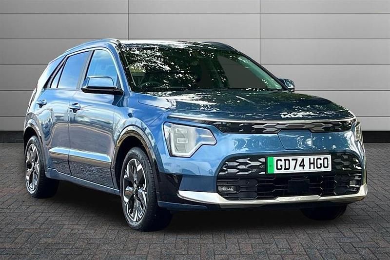 Mineral blue Used 2024 Kia e-Niro 2 SUV | £25,695 (Expensive) - Image 1/3