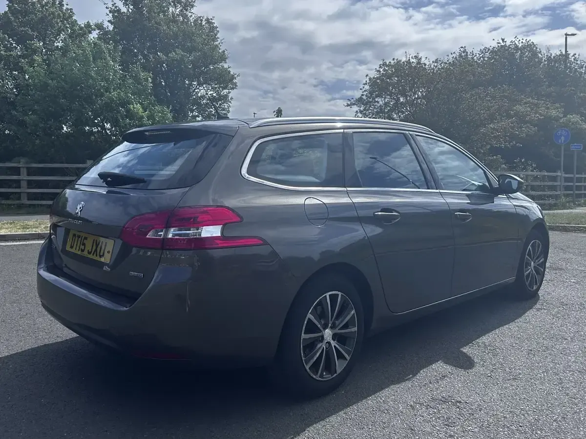 Used Peugeot 308 SW Allure 120 HP (88 kW) 2015 Grey Estate