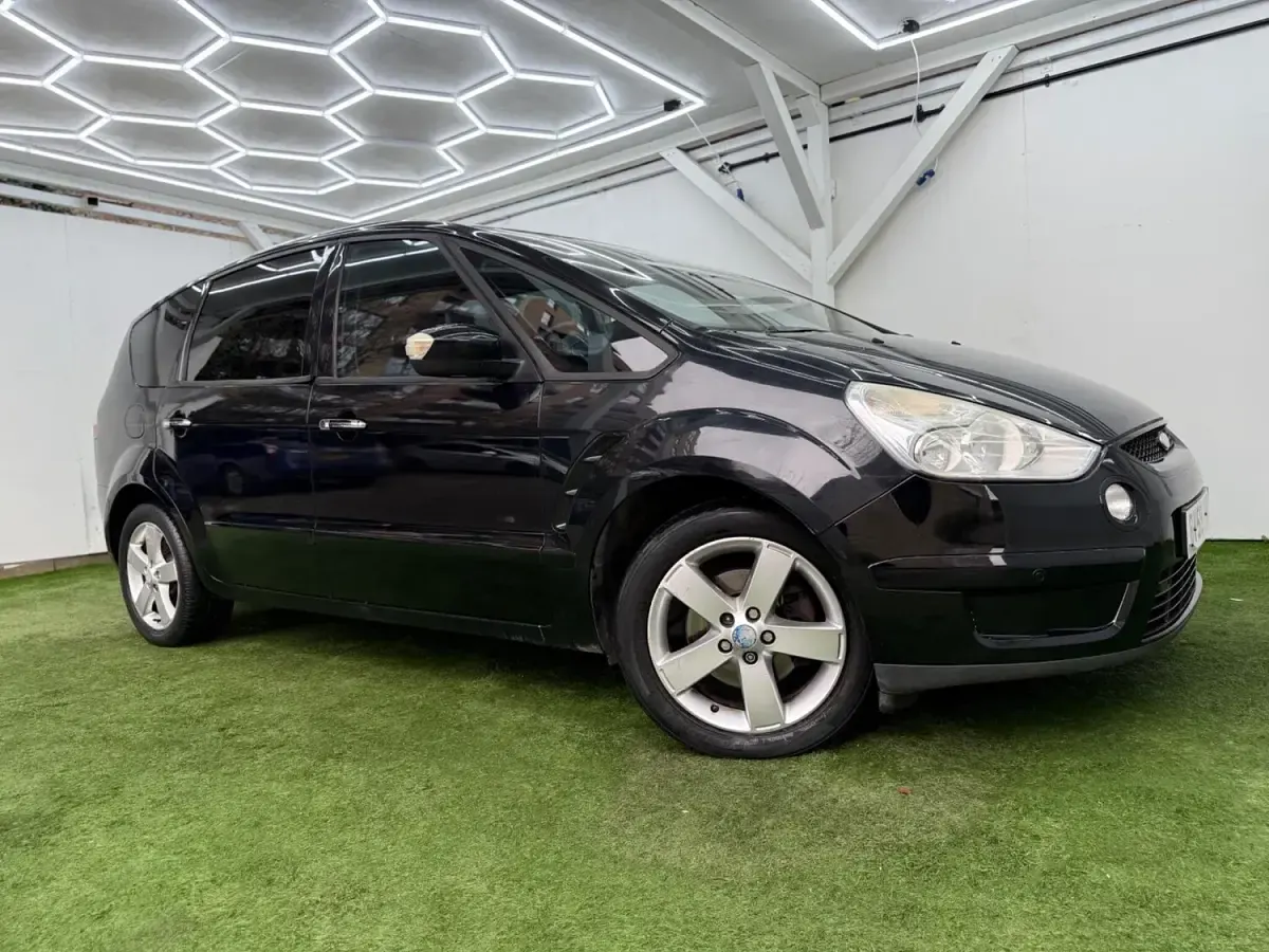 Used Ford S-MAX Titanium 2009 Black MPV