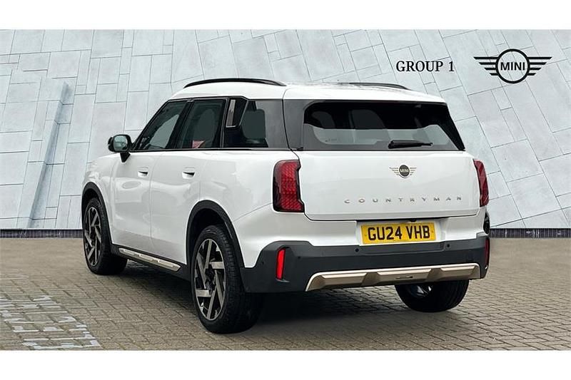Used Mini Countryman Exclusive 170 HP (125 kW) 2024 Nanuq white SUV