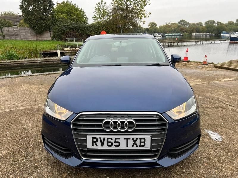 Used Audi A1 Design 116 HP (85 kW) 2015 Blue Hatchback