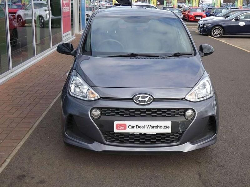 Used Hyundai i10 GO! 65 HP (47 kW) 2019 Grey Hatchback
