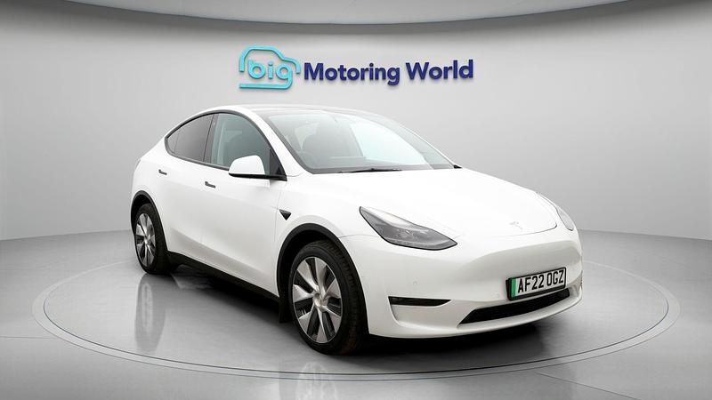 Used Tesla Model Y Long Range AWD 378 kW (514 HP) 2022 White SUV