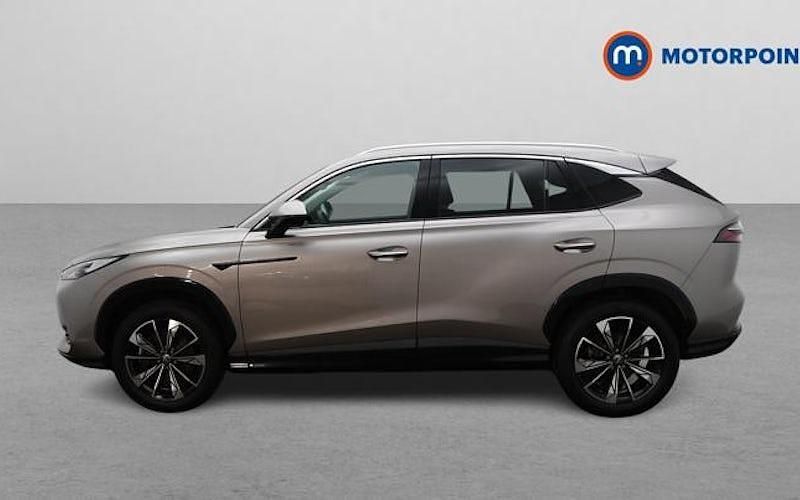 Usado MG HS SE 224 HP (164 kW) 2025 Prateado SUV