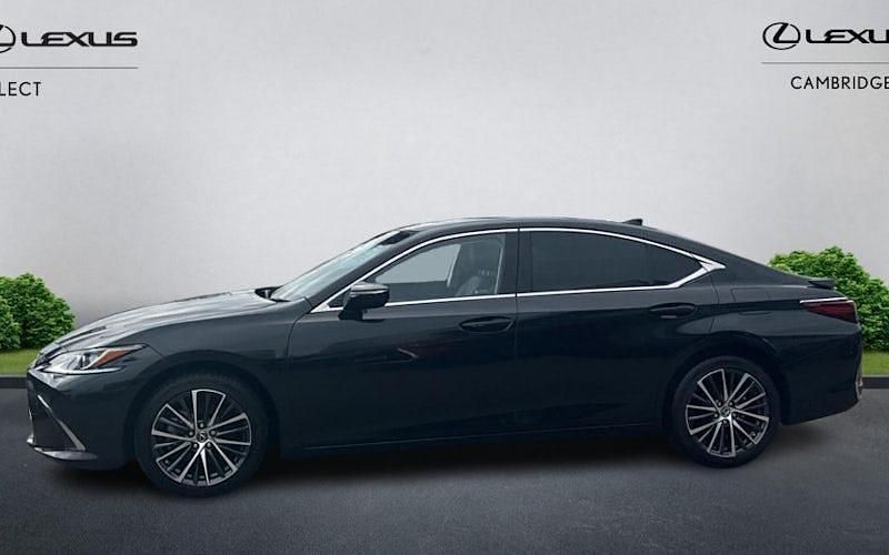 Used Lexus ES300H 218 HP (160 kW) 2021 Sedan