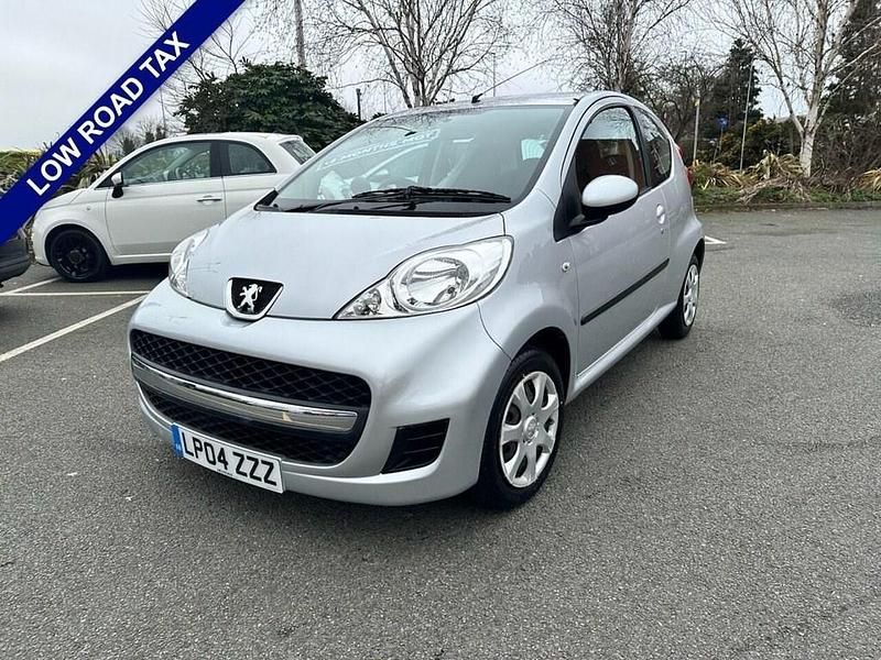 Used Peugeot 107 68 HP (50 kW) 2009 Silver Hatchback