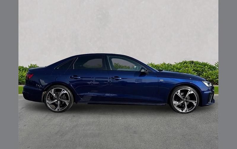 Used Audi A4 Black Edition 147 HP (108 kW) 2023 Blue Sedan